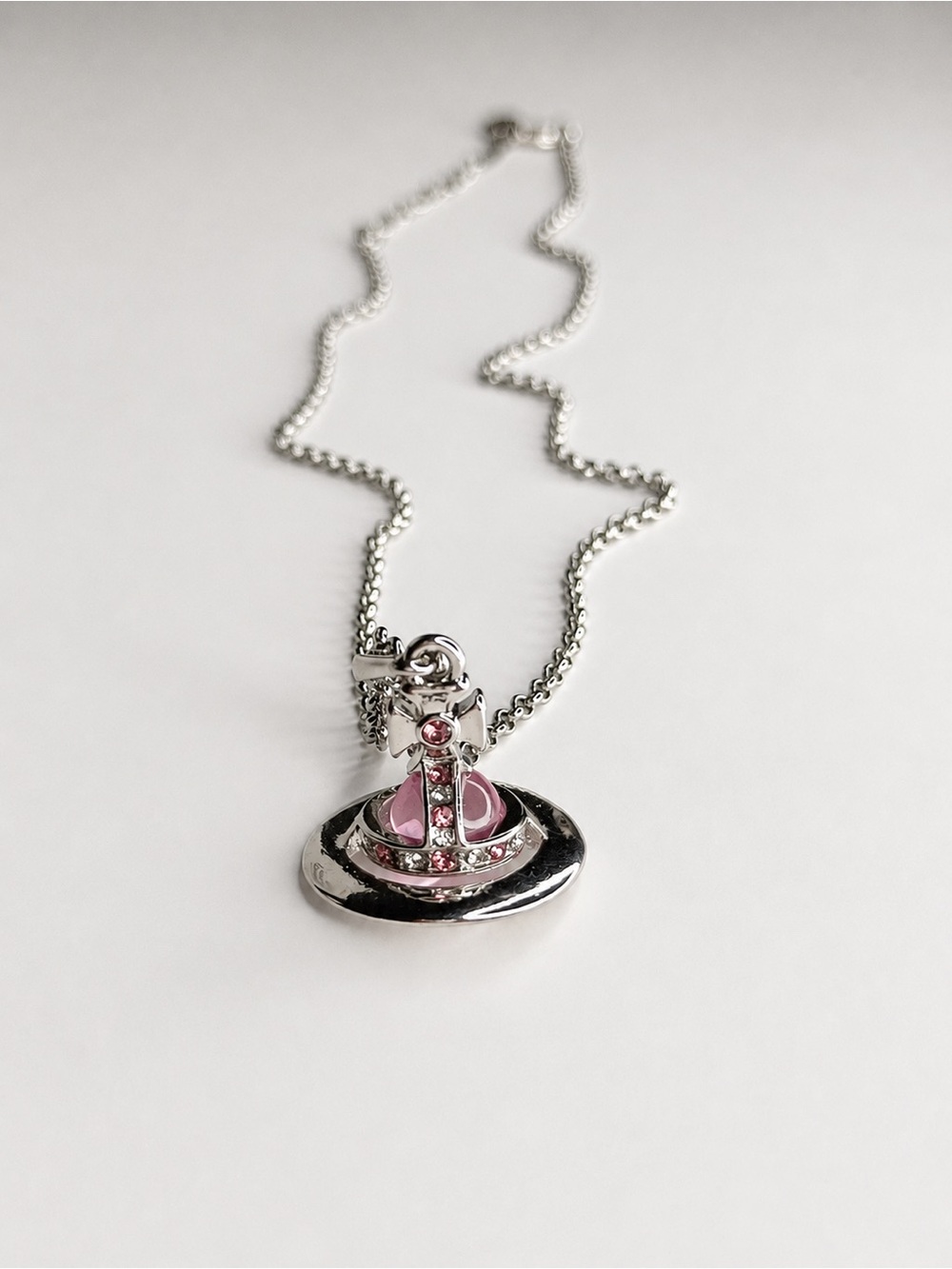 Vivienne Westwood New Tiny Orb Pendant Necklace Pink - Picture 1 of 5